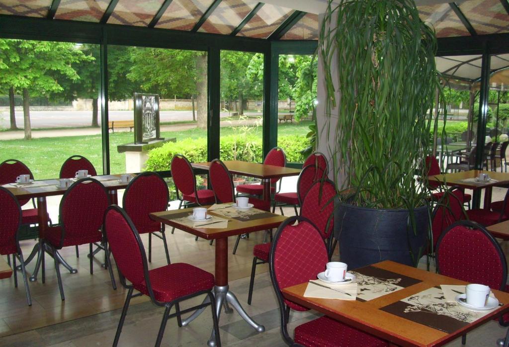 Hotel Restaurant Du Parc De La Colombiere Dijon Dış mekan fotoğraf