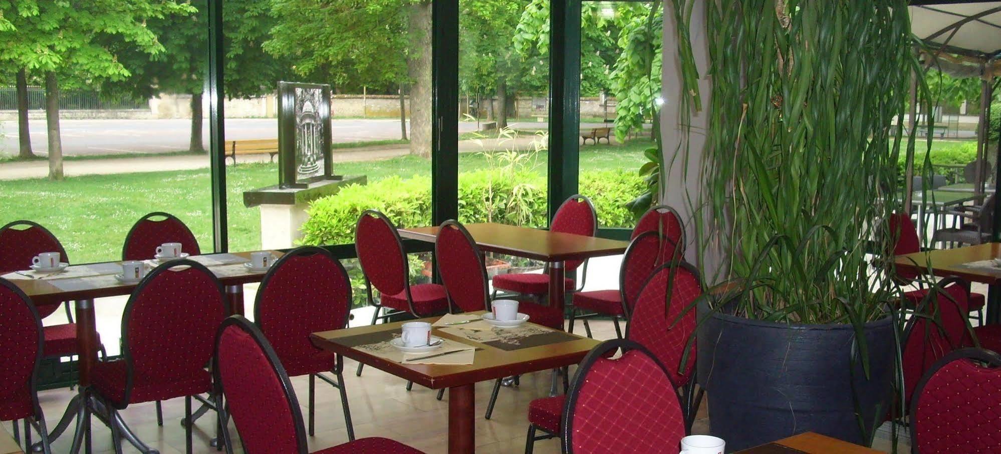 Hotel Restaurant Du Parc De La Colombiere Dijon Dış mekan fotoğraf