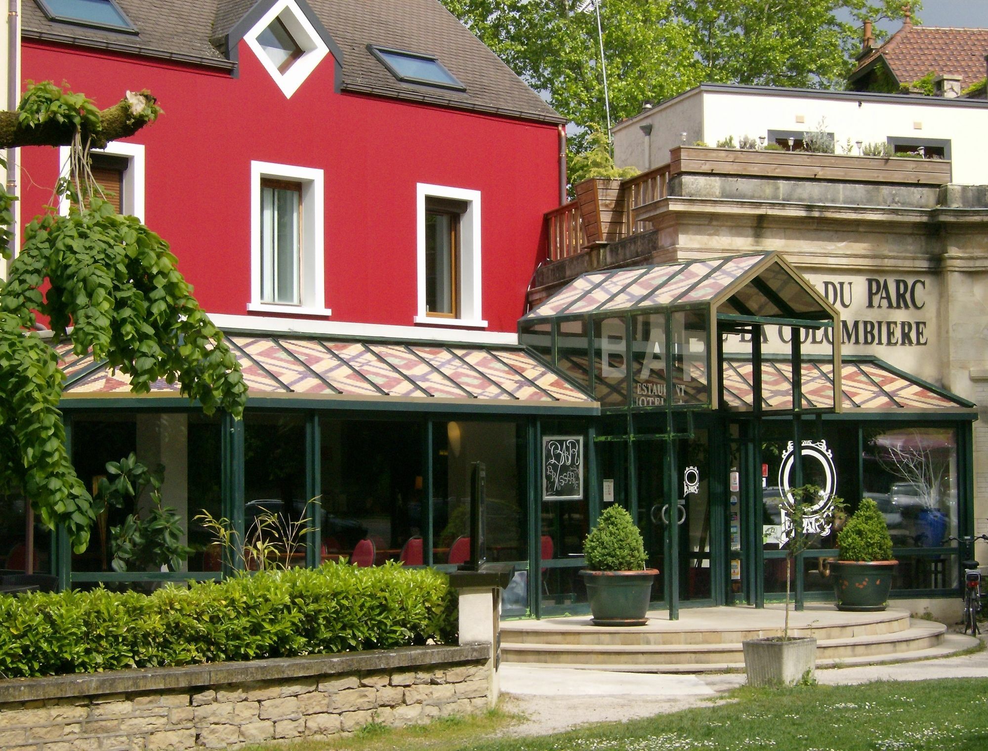 Hotel Restaurant Du Parc De La Colombiere Dijon Dış mekan fotoğraf
